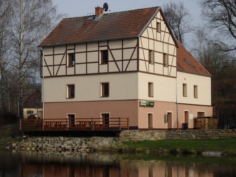 Penzion Cerny Mlyn Sokolov Brezova  Exteriör bild